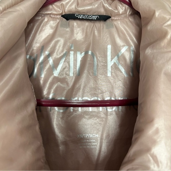 Calvin Klein Performance Women’s Puffer Pink & Black Zip Up Vest Size XS. - Picture 3 of 5